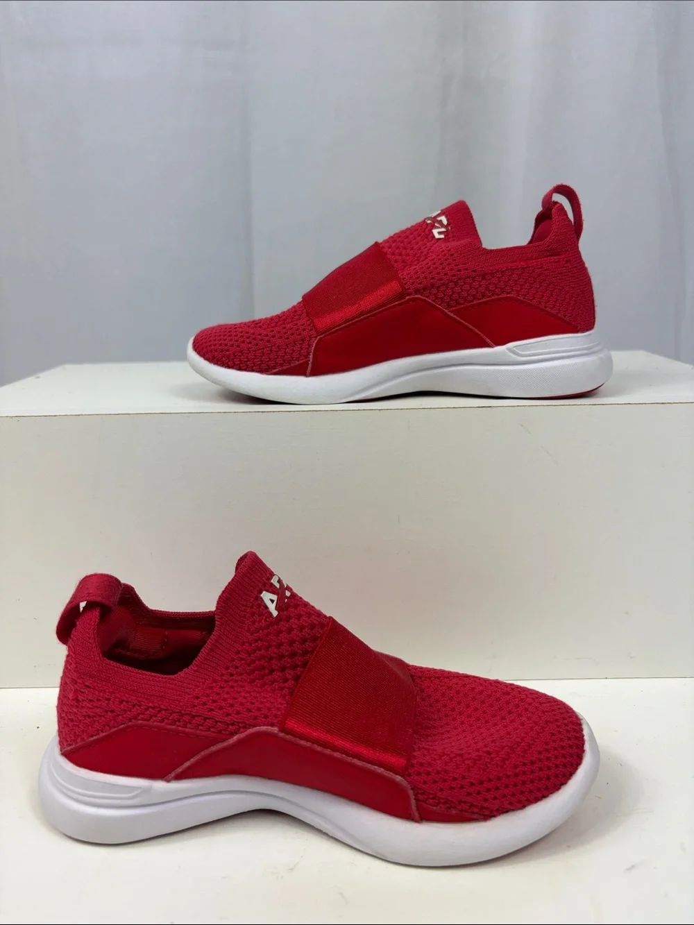 APL Kid's TechLoom Bliss in Red/White.